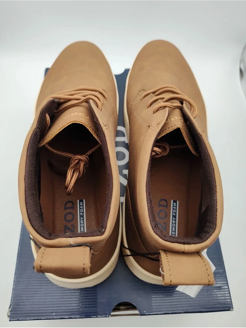 Izod Shoe Box with Bold Branding in Navy and Brown size men’s 8